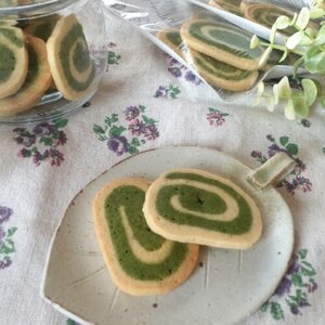  ローズ家の抹茶渦巻きクッキー 